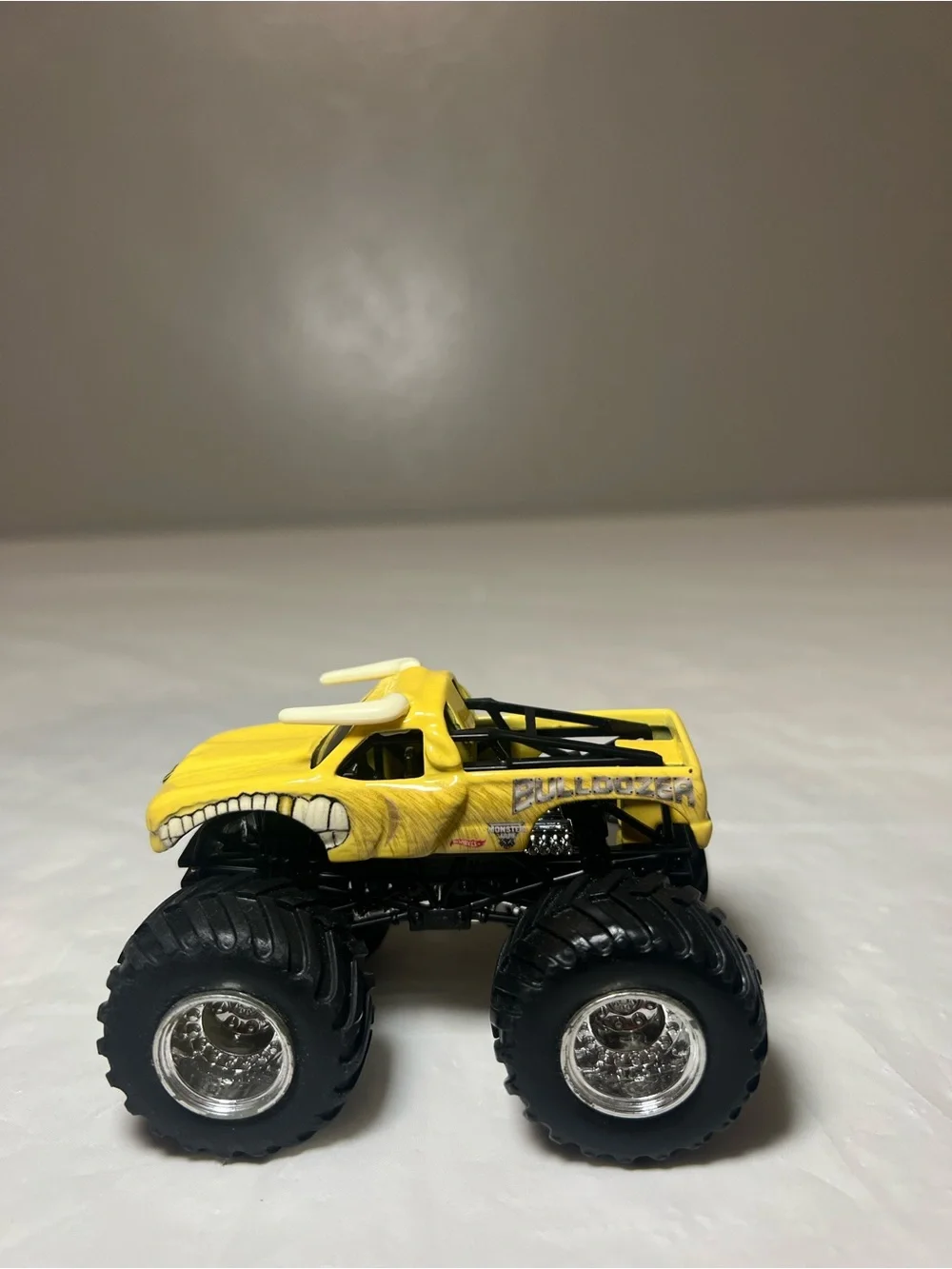 Hot Wheels Monster Jam Bulldozer